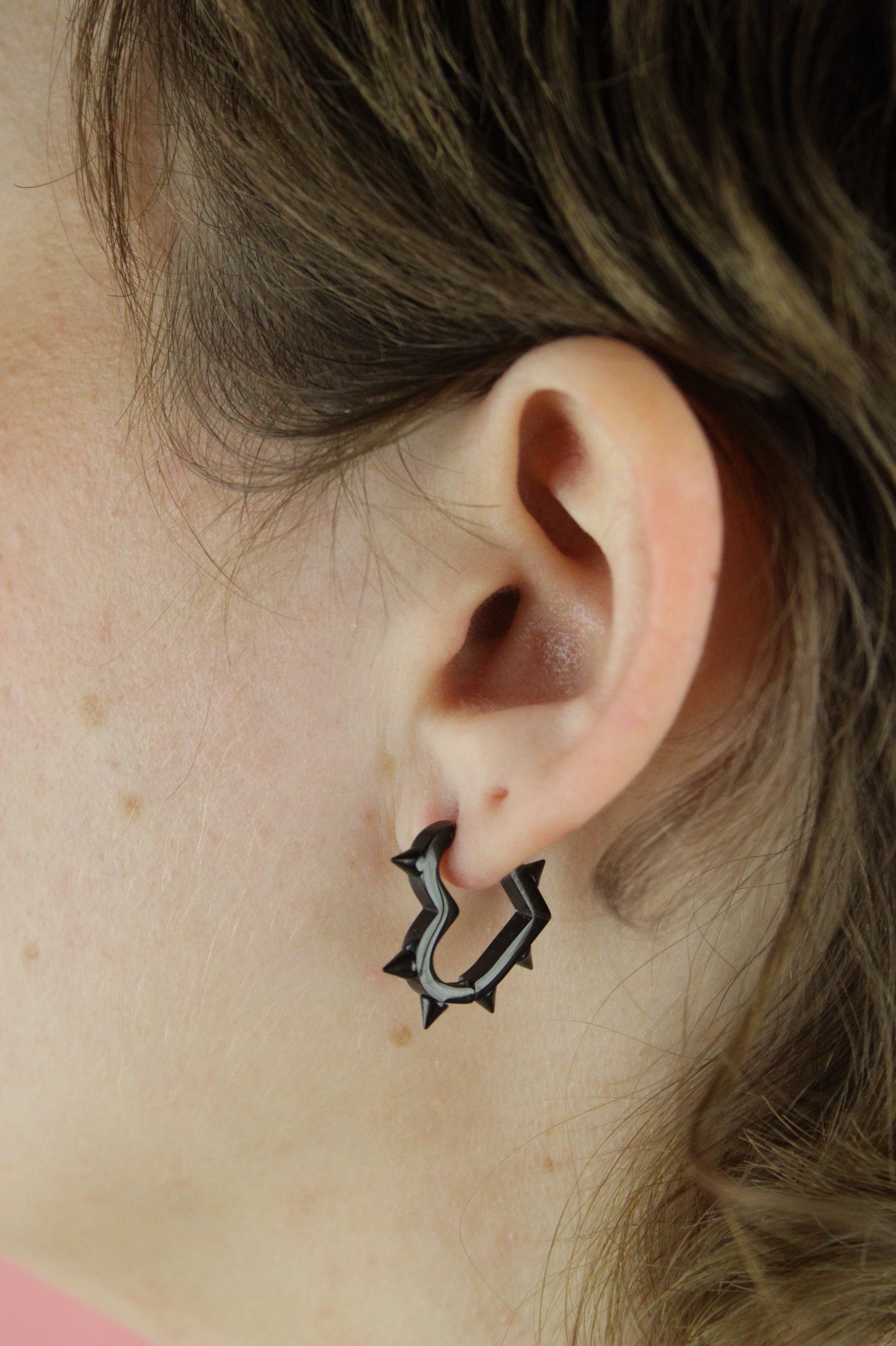 Heart Spike Huggie Hoop Earrings (Black)